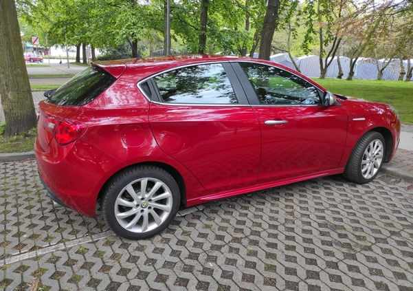 Alfa Romeo Giulietta cena 23700 przebieg: 291000, rok produkcji 2010 z Kołobrzeg małe 191